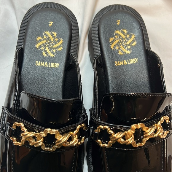 Sam & Libby Lug Sole Slip on Mule - Picture 6 of 6